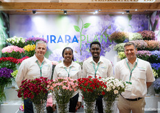 Bart Sneek, Billy Chege, Joyceline Kamau and Co Overduin of Murara Plants Kenya, part of HilverdaFlorist